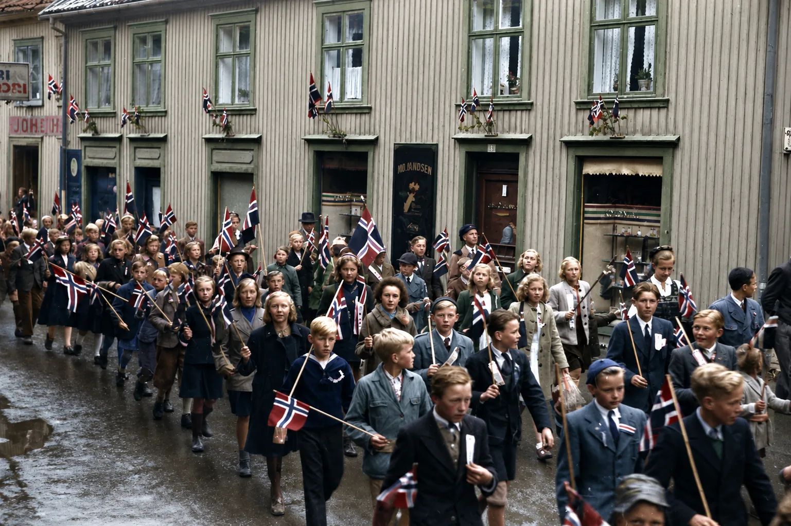 17. mai-toget – restaurert